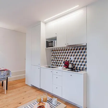 Sweet Studio W/ Big Balcony By Lovelystay * Porto